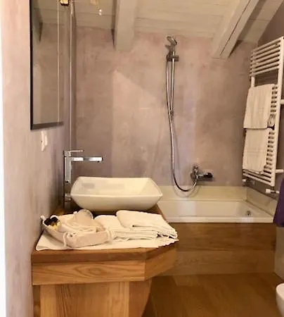 Tenuta La Quassa Bed & Breakfast *