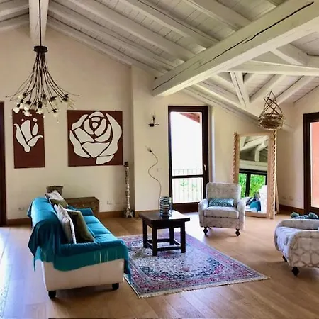 Tenuta La Quassa Bed and breakfast 3*
